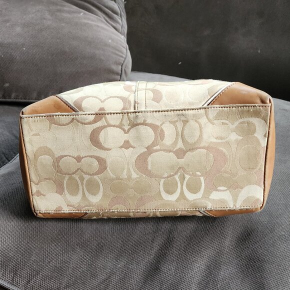 COACH Vintage D1093-F15667 Chelsea Optic C Tan/Brown Hobo Bag - Picture 11 of 16